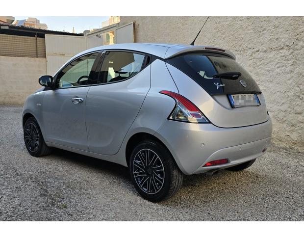 Lancia YPSILON-GOLD-1.3MJT-95CV