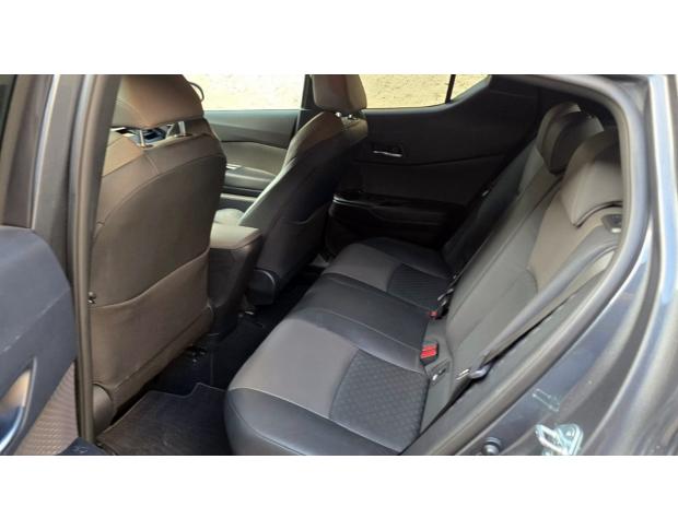 TOYOTA C-HR-1.8-HYBRID-Lounge
